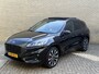 Ford Kuga 2.5 PHEV 225pk ST-Line X | Panoramadak | Trekhaak afneembaar | Adaptieve cruise | Camera | Apple CarPlay | Bang&Olufsen audio | Half lederen sportstoelen | Keyless | Full-LED | DAB | Dodehoekdetectie | Head up display | Elektrische achterklep | Dealeronderhouden