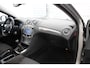 Ford Mondeo 1.6-16V Titanium ruime hatchback met navi