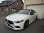 Mercedes-Benz A-klasse 180 AMG Aut Panoramadak Widescreen SfeerVerlichting Keyless SportLeder Led Camera Nightpakket Pdc