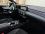 Mercedes-Benz A-klasse 180 AMG Aut Panoramadak Widescreen SfeerVerlichting Keyless SportLeder Led Camera Nightpakket Pdc