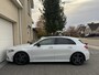 Mercedes-Benz A-klasse 180 AMG Aut Panoramadak Widescreen SfeerVerlichting Keyless SportLeder Led Camera Nightpakket Pdc