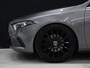 Mercedes-Benz A-klasse 200 Business Solution Plus Upgrade [SCHUIFKANTELDAK, TREKHAAK, DIGITAL DASH, CAMERA, CRUISE CONTROL, CLIMATE CONTROL, BLUETOOTH, NAVIGATIE, NIEUWSTAAT]