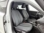 Peugeot e-2008 EV Allure 136pk 50 kWh Automaat | SoH 93,2% | Navigatie | Climate Control | Cruise Control | Camera | LED | 17"LMV | Apple Carplay/Android Auto |