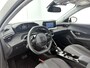 Peugeot e-2008 EV Allure 136pk 50 kWh Automaat | SoH 93,2% | Navigatie | Climate Control | Cruise Control | Camera | LED | 17"LMV | Apple Carplay/Android Auto |