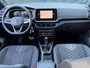 Volkswagen T-Cross 1.5 TSI 150pk DSG R-Line | Camera | Trekhaak | Navi | IQ light | Rijklaar incl. garantie