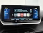 Peugeot e-2008 EV 136pk Blue Lease Allure 50 kWh Automaat | SoH 93,5% | Navigatie | Climate Control | Cruise Control | Camera | 17"LMV | LED | Apple Carplay/Android Auto |