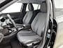 Peugeot e-2008 EV 136pk Blue Lease Allure 50 kWh Automaat | SoH 93,5% | Navigatie | Climate Control | Cruise Control | Camera | 17"LMV | LED | Apple Carplay/Android Auto |