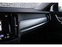 Volvo V90 2.0 T4 Momentum | Trekhaak | LED Koplampen Adaptief | Navigatie | Apple Carplay | Android Auto | Parkeersensoren | Lederen Bekleding | Stoelverwarming voor + achter | Verwarmd stuurwiel | BLIS | Parkeerverwarming