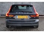 Volvo V90 2.0 T4 Momentum | Trekhaak | LED Koplampen Adaptief | Navigatie | Apple Carplay | Android Auto | Parkeersensoren | Lederen Bekleding | Stoelverwarming voor + achter | Verwarmd stuurwiel | BLIS | Parkeerverwarming