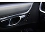 Volvo V90 2.0 T4 Momentum | Trekhaak | LED Koplampen Adaptief | Navigatie | Apple Carplay | Android Auto | Parkeersensoren | Lederen Bekleding | Stoelverwarming voor + achter | Verwarmd stuurwiel | BLIS | Parkeerverwarming