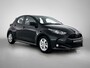Toyota Yaris 1.5 Hybrid 115 Active + | BTW Voertuig | Stoel+stuurverwarming | Parkeersensoren voor+achter | Apple CarPlay/Android Auto | Cruise Control Adaptive | Climate Control | Achteruitrijcamera |
