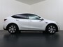 Tesla Model Y Long Range AWD 75kWh SOH 94% Warmtepomp AI-Computer Traffic Aware Adap.Cruise Leder Panoramadak Navi Ecc Camera Stoel+Stuurverwarming Privacy Glas Lmv Elek.Achterklep Led Elek.Stoelen+Memory 4WD Fabrieksgarantie tot 15-02-2027 - Garantie op de Accu+Motor tot 15-2-2031/192.000km