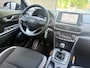 Hyundai Kona 1.0T Essence -CLIMA-CRUISECONTROL-2 TONE-KRELL AUDIO-CAMERA-APPLE CARPLAY/ANDROID AUTO-ORIGINEEL NEDERLANDS!-