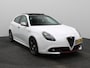 Alfa Romeo Giulietta Panoramadak | Lederen Bekleding | Parkeersensoren | Afneembare Trekhaak | Cruise Control | 18" Lichtmetalen Velgen