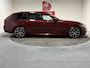 BMW 5-Serie Touring 530e xDrive High Executive M Sport, Softclose, Luchtvering, Laser, Pano, 19 inch, Afn. trekhaak, Camera, Cruise, Elect stuurkolom, Harman Kardon, Dealer o.h.