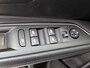 Peugeot 3008 1.2 Crossway 130pk | Trekhaak | Elektrische Klep | Navigatie | Camera Voor + Achter | Dodehoekdetectie | 18"LMV | Stoelverwarming | Apple Carplay/Android Auto |