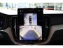 Volvo XC60 2.0 T6 Plug-in hybrid AWD Ultra Dark | Head-up Display | Blind Spot | 360 Graden Camera | Android Auto/Apple CarPlay | Verwarmbaar Stuurwiel | Verwarmbare Voorstoelen en Achterbank | Adaptieve Cruise controle | Elektrische Verstelbare Voorstoelen met Memory | Panoramadak | Trekhaak | Harman Kardon |