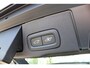 Volvo XC60 2.0 T6 Plug-in hybrid AWD Ultra Dark | Head-up Display | Blind Spot | 360 Graden Camera | Android Auto/Apple CarPlay | Verwarmbaar Stuurwiel | Verwarmbare Voorstoelen en Achterbank | Adaptieve Cruise controle | Elektrische Verstelbare Voorstoelen met Memory | Panoramadak | Trekhaak | Harman Kardon |
