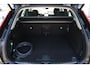 Volvo XC60 2.0 T6 Plug-in hybrid AWD Ultra Dark | Head-up Display | Blind Spot | 360 Graden Camera | Android Auto/Apple CarPlay | Verwarmbaar Stuurwiel | Verwarmbare Voorstoelen en Achterbank | Adaptieve Cruise controle | Elektrische Verstelbare Voorstoelen met Memory | Panoramadak | Trekhaak | Harman Kardon |