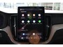 Volvo XC60 2.0 T6 Plug-in hybrid AWD Ultra Dark | Head-up Display | Blind Spot | 360 Graden Camera | Android Auto/Apple CarPlay | Verwarmbaar Stuurwiel | Verwarmbare Voorstoelen en Achterbank | Adaptieve Cruise controle | Elektrische Verstelbare Voorstoelen met Memory | Panoramadak | Trekhaak | Harman Kardon |