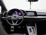 Volkswagen Golf 1.5 eTSI Aut. R-Line | Panoramadak | IQ Light | BlackStyle | Winterpakket | HeadUp Display | 18" Velgen |