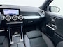 Mercedes-Benz EQB 250+ AMG Line 7-persoons 71 kWh Accu | Panorama - Schuifdak | Head-Up Display | Burmester Surround System | Distronic Cruise Control & Stuur Assistent | Sfeerverlichting | Memory Seats