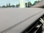 Land Rover Range Rover Evoque P200 4-cil. AWD R-Dynamic SE | Afn. trekhaak tot 1.800kg | Lederen dashboard | Nieuw geleverd | Panoramadak |