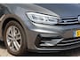 Volkswagen Touran 1.4 TSI Highline Edition R 7p 110KW/150PK DSG, NL auto 1e eigenaar dealeronderhouden, 7P trekhaak, ergo stoel, LED koplampen, elektrische achterklep, keyless entry, stoelverwarming, carplay, ACC, alcantara bekleding, privacy glas, sebring R Line velgen.