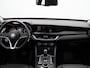 Alfa Romeo Stelvio 2.0 T AWD B-Tech 280 Pk | Panoramisch schuifdak | Elek. stoelen | Stoel en stuurverwarming | Adaptive Cruise Control | Dodehoekdetectie | Elek. achterklep