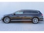 Volkswagen Passat Variant 1.4 TSI GTE Highline | Incl. 12 maanden garantie | SOH 93% | Adaptieve cruise control | Massage functie | Trekhaak | Climate control | Stoelverwarming | Apple carplay/Android auto |