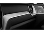Volvo XC60 T8 Plug-in hybrid AWD Ultra Dark Exec. Ed. | Google | Long Range | Bowers & Wilkins Audio | Luchtvering | Gelamineerd Zijruiten Rondom | Stoelmassage & Ventilatie | Getint Glas | LED Koplampen | Stoel-/Stuurverwarming | Dodehoekdetectie | Keyless | Zitverlenging | 22" LM