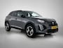 Peugeot 2008 SUV Allure 100pk | Navigatie via draadloze Apple Carplay / Android Auto | Climate Control | Cruise Control | Parkeersensoren v+a | Keyless | Armsteun | Digitaal instrumentenpaneel | DAB+ radio | Led koplampen | Donker getint glas | Trekhaak | 17" lichtmetalen velgen |