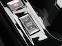 Peugeot 2008 SUV Allure 100pk | Navigatie via draadloze Apple Carplay / Android Auto | Climate Control | Cruise Control | Parkeersensoren v+a | Keyless | Armsteun | Digitaal instrumentenpaneel | DAB+ radio | Led koplampen | Donker getint glas | Trekhaak | 17" lichtmetalen velgen |