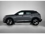 Peugeot 2008 SUV Allure 100pk | Navigatie via draadloze Apple Carplay / Android Auto | Climate Control | Cruise Control | Parkeersensoren v+a | Keyless | Armsteun | Digitaal instrumentenpaneel | DAB+ radio | Led koplampen | Donker getint glas | Trekhaak | 17" lichtmetalen velgen |