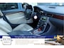 Volvo V70 2.5T 200 pk Aut. Leer, Trekhaak, 17 inch, Navi