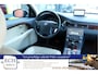 Volvo V70 2.5T 200 pk Aut. Leer, Trekhaak, 17 inch, Navi