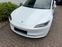 Tesla Model 3 60 KWH Standard achterwielaandrijving/ LFP accu/ Stoelverwarming/ Warmtepomp/ Camera voor/ Knipperlicht hendel/ Nieuwe auto