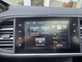 Peugeot 308 1.6 THP Première | Distributie vervangen | Helder Panoramisch dak | Trekhaak | Navigatie | Adaptive cruise control | Climate control | Keyless Entry- & Start | Parkeersensoren |