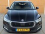 Skoda Octavia Combi 1.0 e-TSI Ambition Automaat | Stoelverwarming | 17 inch lichtmetalen velgen | Metallic lak | Climate & cruise control | LED koplampen | Apple CarPlay/Android Auto | Parkeersensoren achter