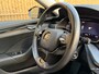 Skoda Octavia Combi 1.0 e-TSI Ambition Automaat | Stoelverwarming | 17 inch lichtmetalen velgen | Metallic lak | Climate & cruise control | LED koplampen | Apple CarPlay/Android Auto | Parkeersensoren achter