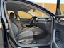 Skoda Octavia Combi 1.0 e-TSI Ambition Automaat | Stoelverwarming | 17 inch lichtmetalen velgen | Metallic lak | Climate & cruise control | LED koplampen | Apple CarPlay/Android Auto | Parkeersensoren achter
