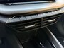 Skoda Octavia Combi 1.0 e-TSI Ambition Automaat | Stoelverwarming | 17 inch lichtmetalen velgen | Metallic lak | Climate & cruise control | LED koplampen | Apple CarPlay/Android Auto | Parkeersensoren achter