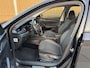 Skoda Octavia Combi 1.0 e-TSI Ambition Automaat | Stoelverwarming | 17 inch lichtmetalen velgen | Metallic lak | Climate & cruise control | LED koplampen | Apple CarPlay/Android Auto | Parkeersensoren achter