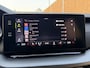 Skoda Octavia Combi 1.0 e-TSI Ambition Automaat | Stoelverwarming | 17 inch lichtmetalen velgen | Metallic lak | Climate & cruise control | LED koplampen | Apple CarPlay/Android Auto | Parkeersensoren achter