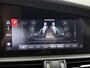 Alfa Romeo Giulia 2.0T Sprint | AUTOMAAT | ACHTERUITRIJCAMERA | APPLE CARPLAY - ANDROID AUTO | HALF LEDER | PARKEERSENSOREN | DAB RADIO | ADAPTIVE CRUISE CONTROL | BI XENON |