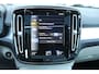 Volvo XC40 T2 130PK Automaat Business Pro | Org. NL | Camera | Schuif/kanteldak | PDC Achter | Climate Control | Leder | 18" LMV |