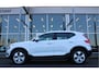 Volvo XC40 T2 130PK Automaat Business Pro | Org. NL | Camera | Schuif/kanteldak | PDC Achter | Climate Control | Leder | 18" LMV |
