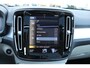 Volvo XC40 T2 130PK Automaat Business Pro | Org. NL | Camera | Schuif/kanteldak | PDC Achter | Climate Control | Leder | 18" LMV |