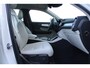 Volvo XC40 T2 130PK Automaat Business Pro | Org. NL | Camera | Schuif/kanteldak | PDC Achter | Climate Control | Leder | 18" LMV |
