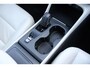Volvo XC40 T2 130PK Automaat Business Pro | Org. NL | Camera | Schuif/kanteldak | PDC Achter | Climate Control | Leder | 18" LMV |